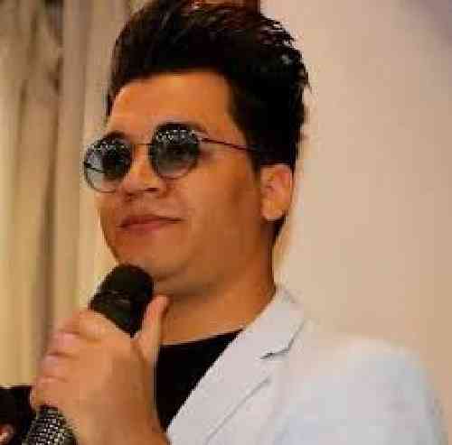 مرتضی جوان یکی قند و یکی شاخه نباته گلوم در دانه دانه